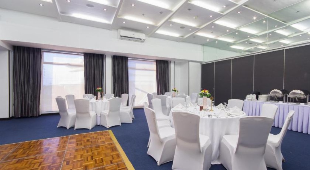 Microtel Inn & Suites By Wyndham Manila/At Mall Of Asia Image 31