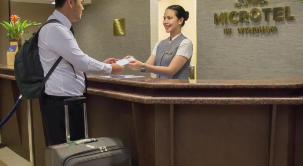 Microtel Inn & Suites By Wyndham Manila/At Mall Of Asia Image 42