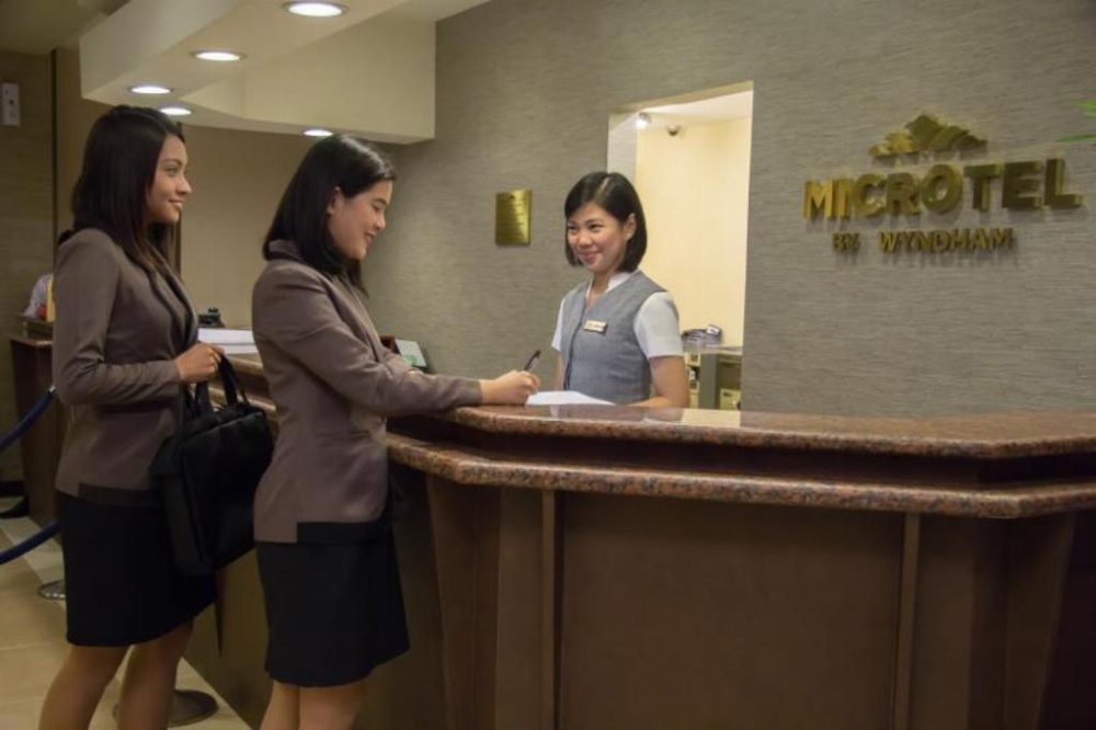 Microtel Inn & Suites By Wyndham Manila/At Mall Of Asia Image 43