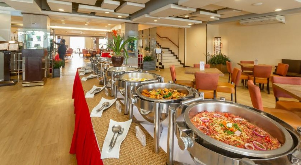 Microtel Inn & Suites By Wyndham Manila/At Mall Of Asia Image 7